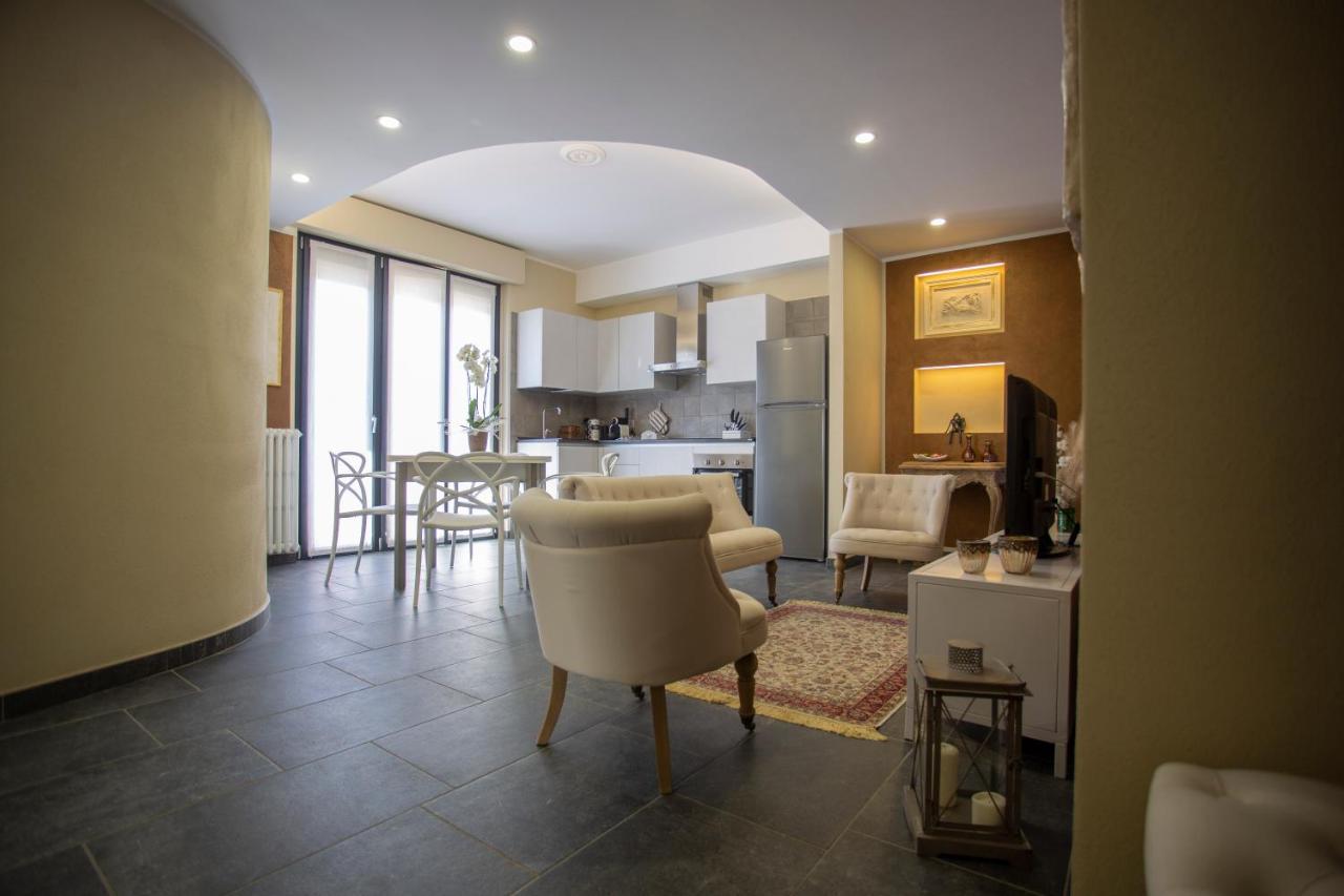 Elga'S Apartment - Your Charming Stay On Lake Orta Петенаско Екстериор снимка